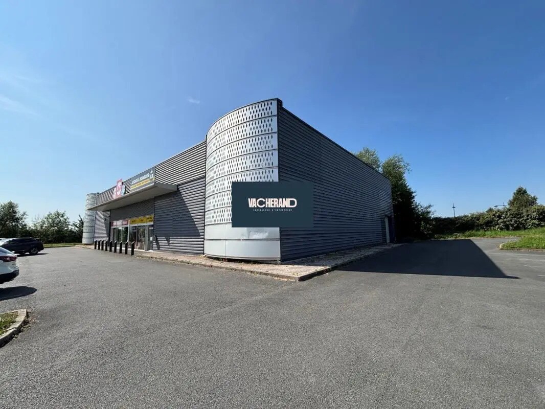 Local commercial dans La Sentinelle à louer Photo de l’immeuble– Image 1 sur 4