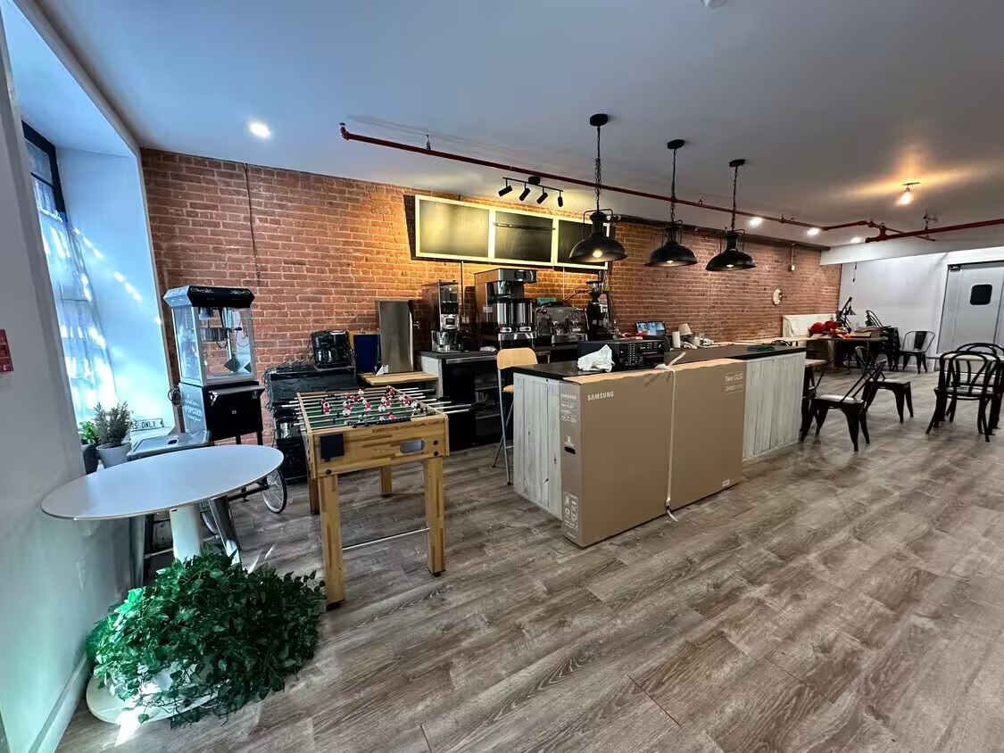 265 Water St, New York, NY 10038 - Lot Retail Co-op -  - Photo intérieure - Image 2 of 5