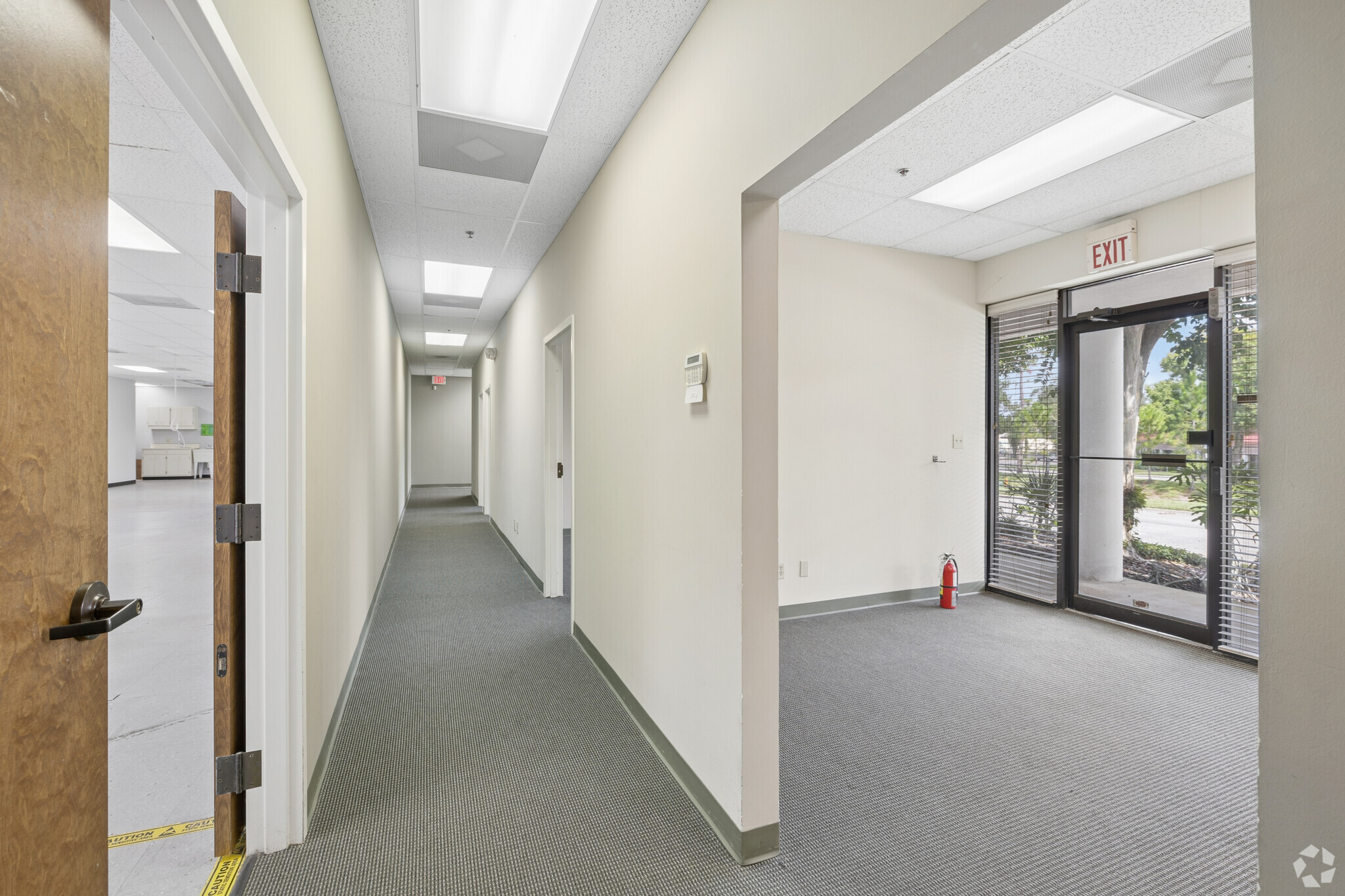528 Northlake Blvd, Altamonte Springs, FL à louer Photo intérieure– Image 1 sur 3