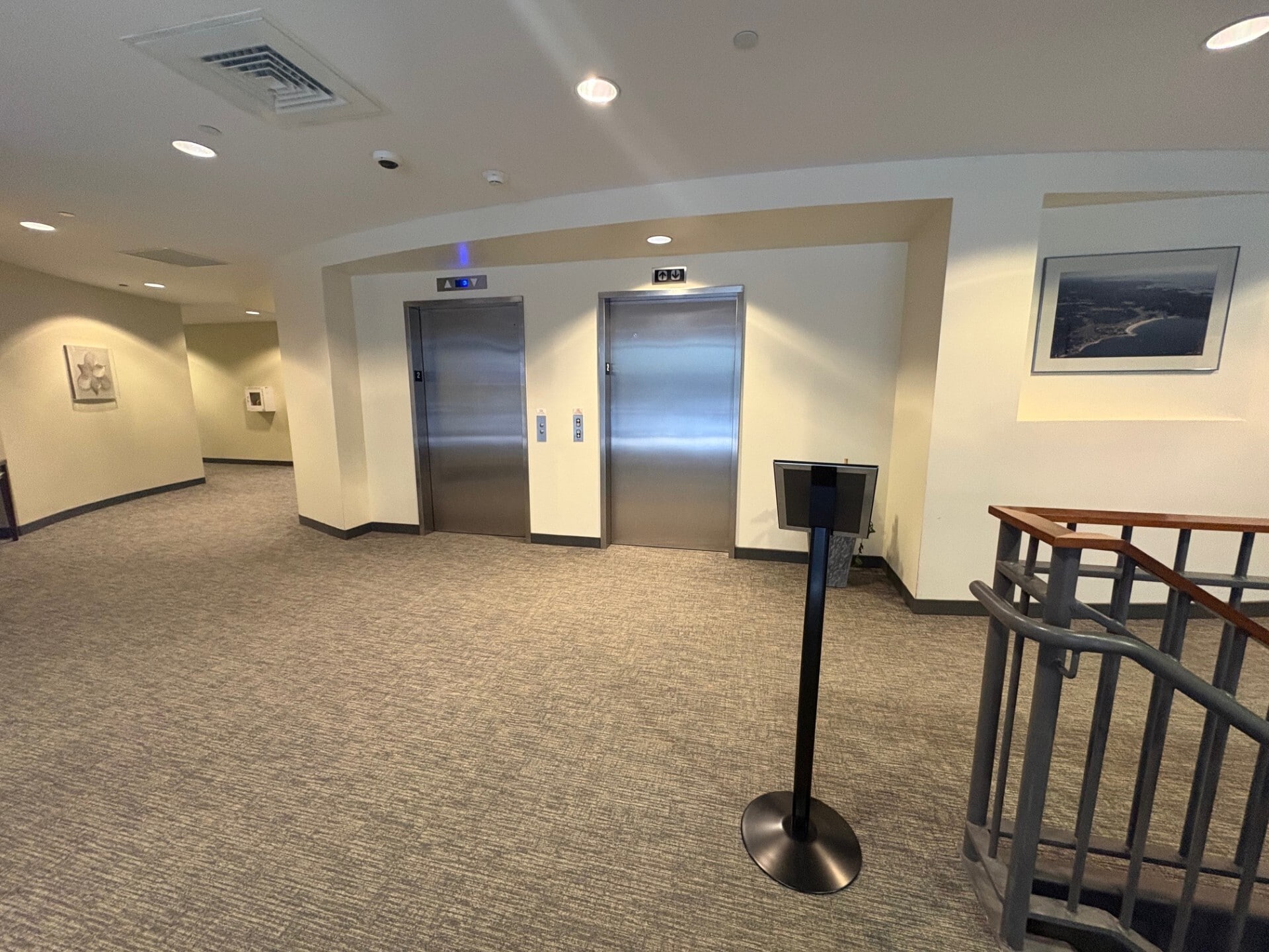 99 Conifer Hill Dr, Danvers, MA à louer Photo intérieure– Image 1 sur 9