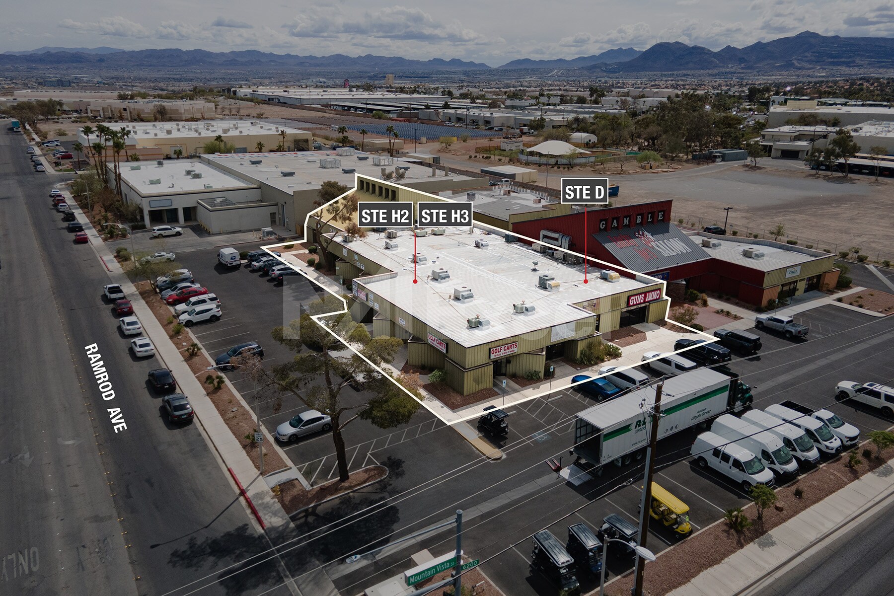 6250 Mountain Vista St, Henderson, NV à louer Photo de l’immeuble– Image 1 sur 5