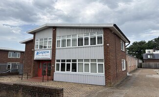 Plus de détails pour 67 Victoria Rd, Burgess Hill - Industriel/Logistique à louer