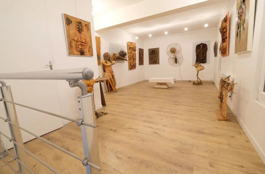 Bureau dans Pantin à louer - Photo de l’immeuble – Image 1 sur 7