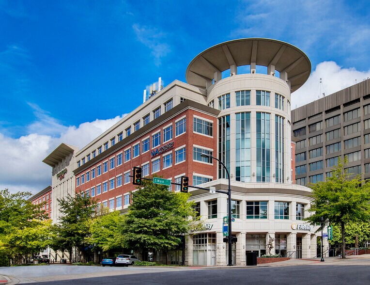 40 W Broad St, Greenville, SC à louer - Photo de l’immeuble – Image 1 sur 3