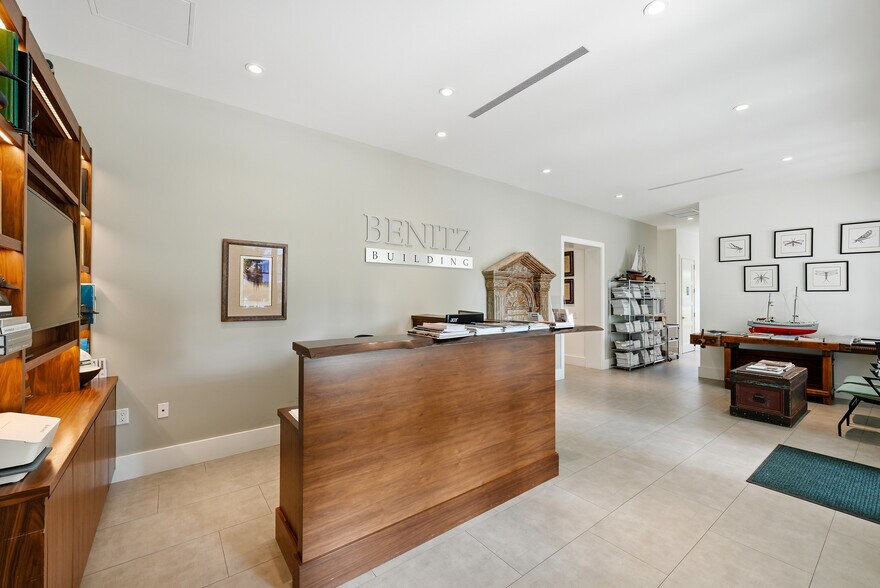 315 9th St, West Palm Beach, FL à vendre - Photo de l’immeuble – Image 3 sur 20