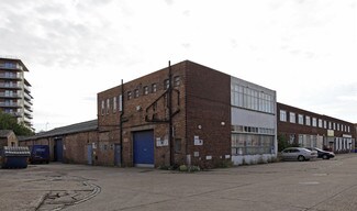 Plus de détails pour 12 Bridge Clos, Romford - Industriel/Logistique à louer