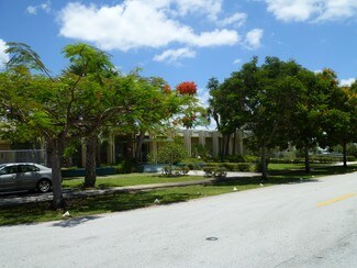 Plus de détails pour 16565 NW 15th Ave, Miami, FL - Industriel/Logistique à louer