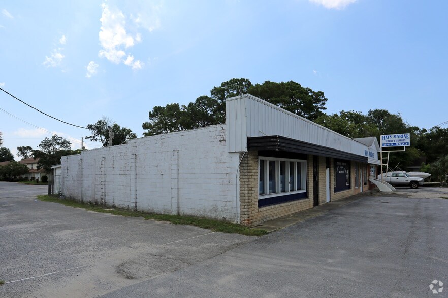 53-59 Beal Pky SE, Fort Walton Beach, FL à vendre - Photo principale – Image 1 sur 7