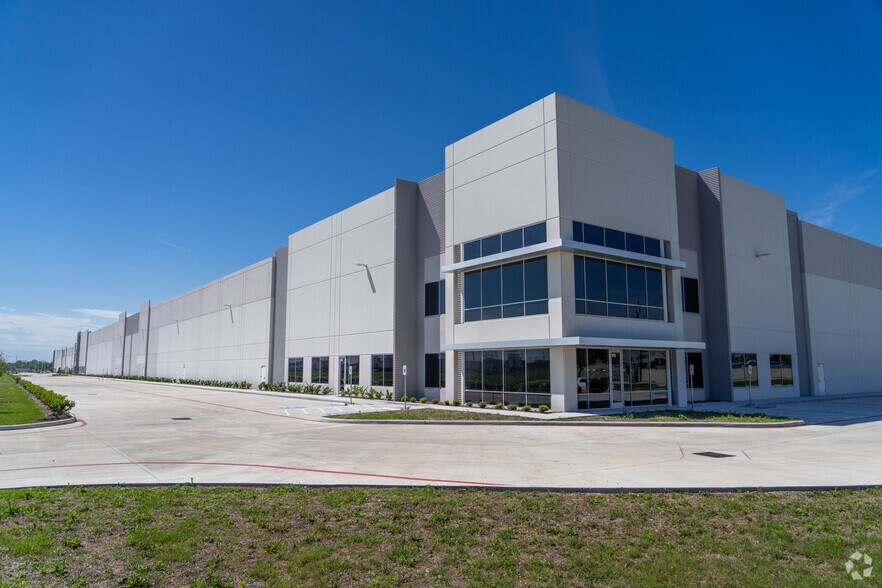 13930 Journey Rd, Houston, TX à louer - Photo de l’immeuble – Image 1 sur 34