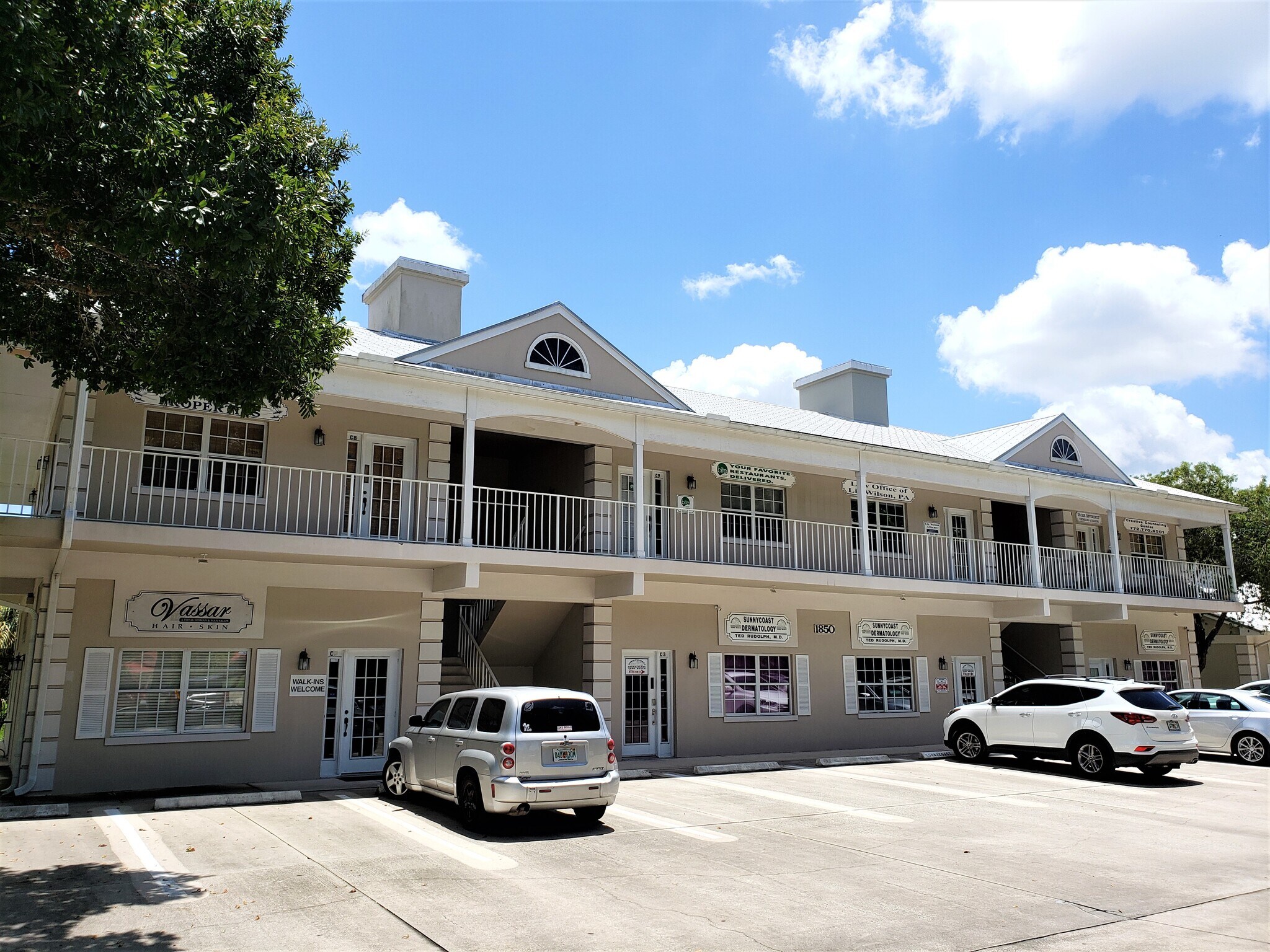 1800 43rd Ave, Vero Beach, FL à louer Photo principale– Image 1 sur 7