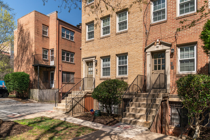 5401 Connecticut Ave NW, Washington, DC à vendre - Photo de l’immeuble – Image 3 sur 11