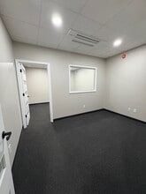4801 District Blvd, Bakersfield, CA à louer Autre– Image 1 sur 3