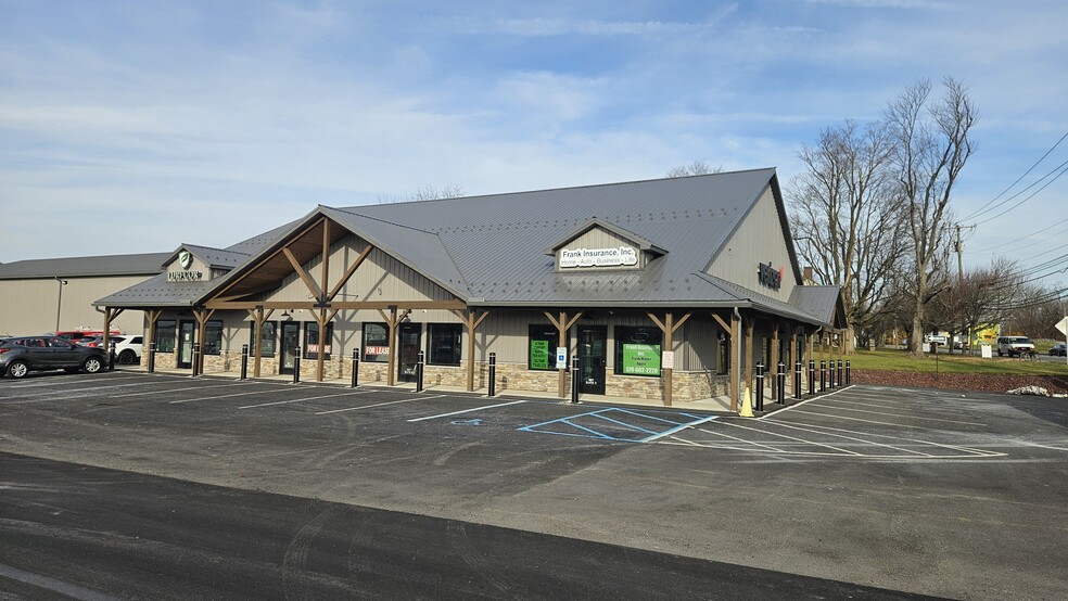 887 Wyoming Ave, Wyoming, PA à louer - Photo de l’immeuble – Image 2 sur 4