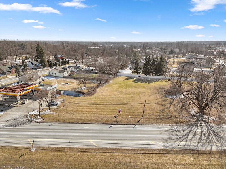44551 Michigan Avenue, Canton Township, MI à vendre - Photo de l’immeuble – Image 3 sur 12