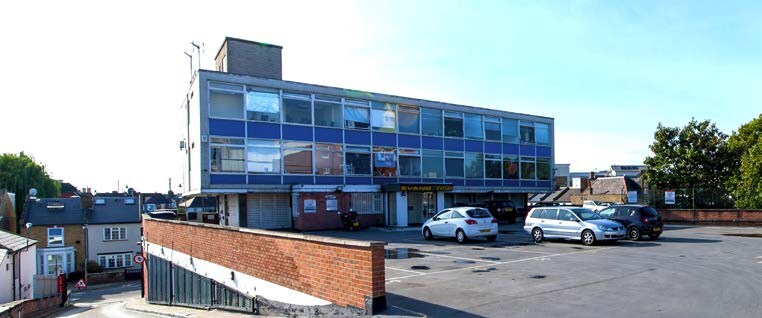 6-12 Gladstone Rd, Londres à louer - Photo de l’immeuble – Image 3 sur 4