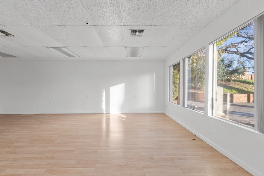 4800 Manzanita Ave, Carmichael, CA à louer - Photo de l’immeuble – Image 3 sur 23