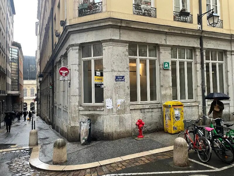 1 Place Du Griffon, Lyon à louer Photo de l’immeuble– Image 1 sur 6