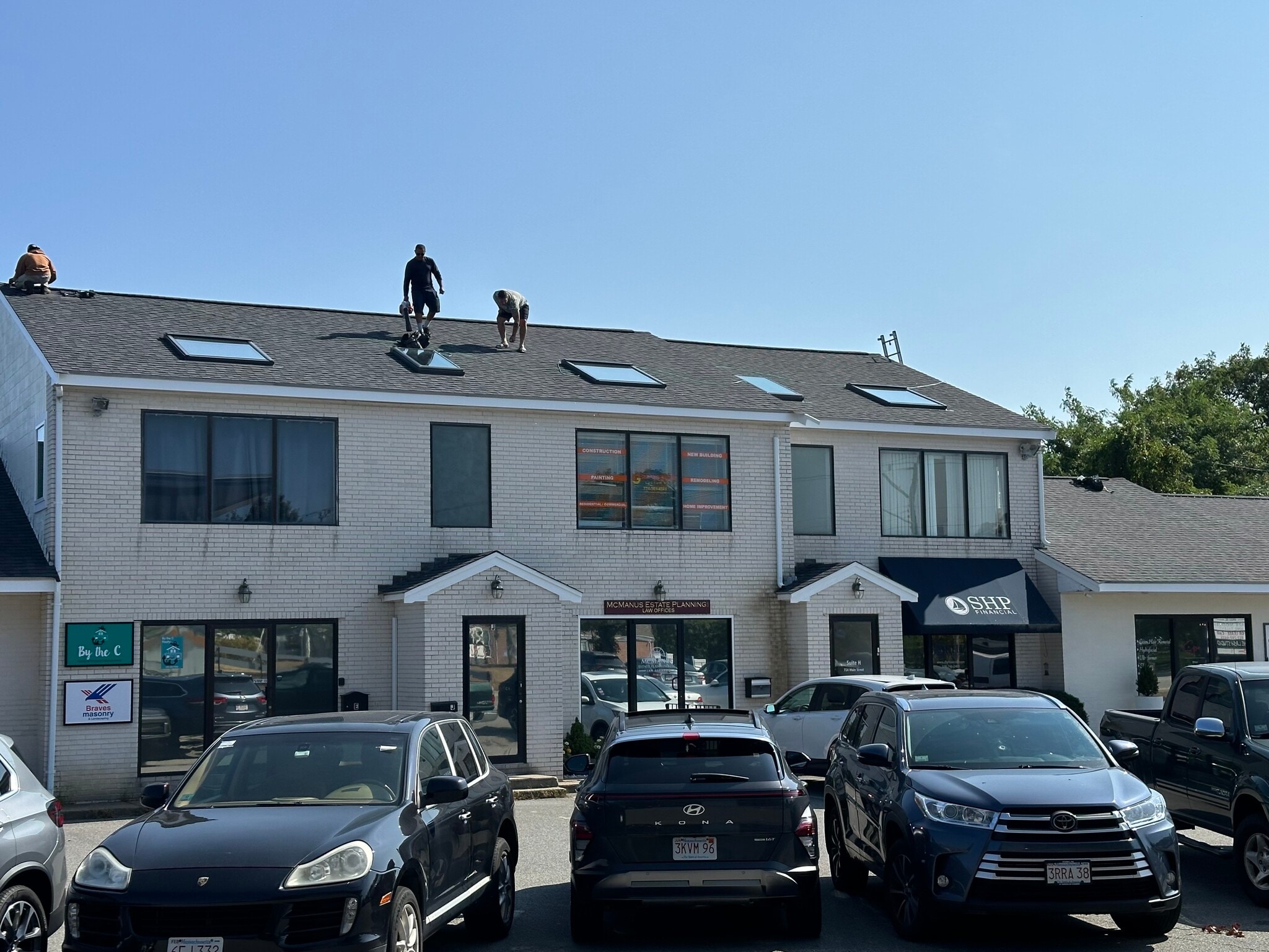 724 Main St, Hyannis, MA à louer Photo de l’immeuble– Image 1 sur 4