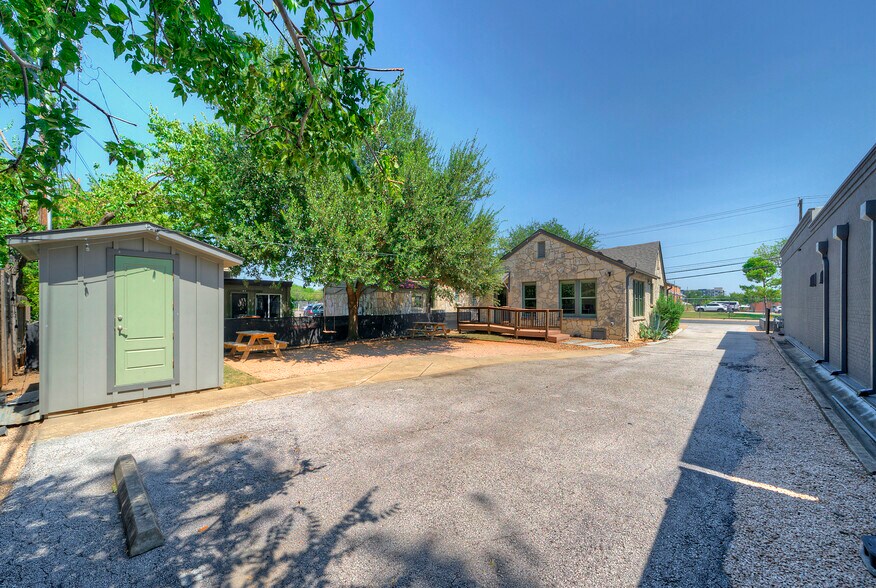 4524 Burnet Rd, Austin, TX à vendre - Photo de l’immeuble – Image 3 sur 9
