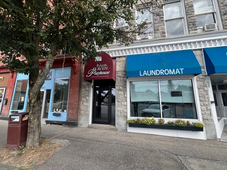 51 Main St, Fair Haven, VT à vendre - Photo de l’immeuble – Image 2 sur 14