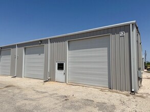 395 County Road 202, Kyle, TX à louer Photo intérieure– Image 2 sur 3