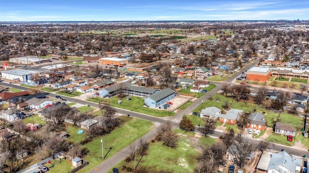 2801 SW 42nd St, Oklahoma City, OK à vendre - Photo de l’immeuble – Image 2 sur 9