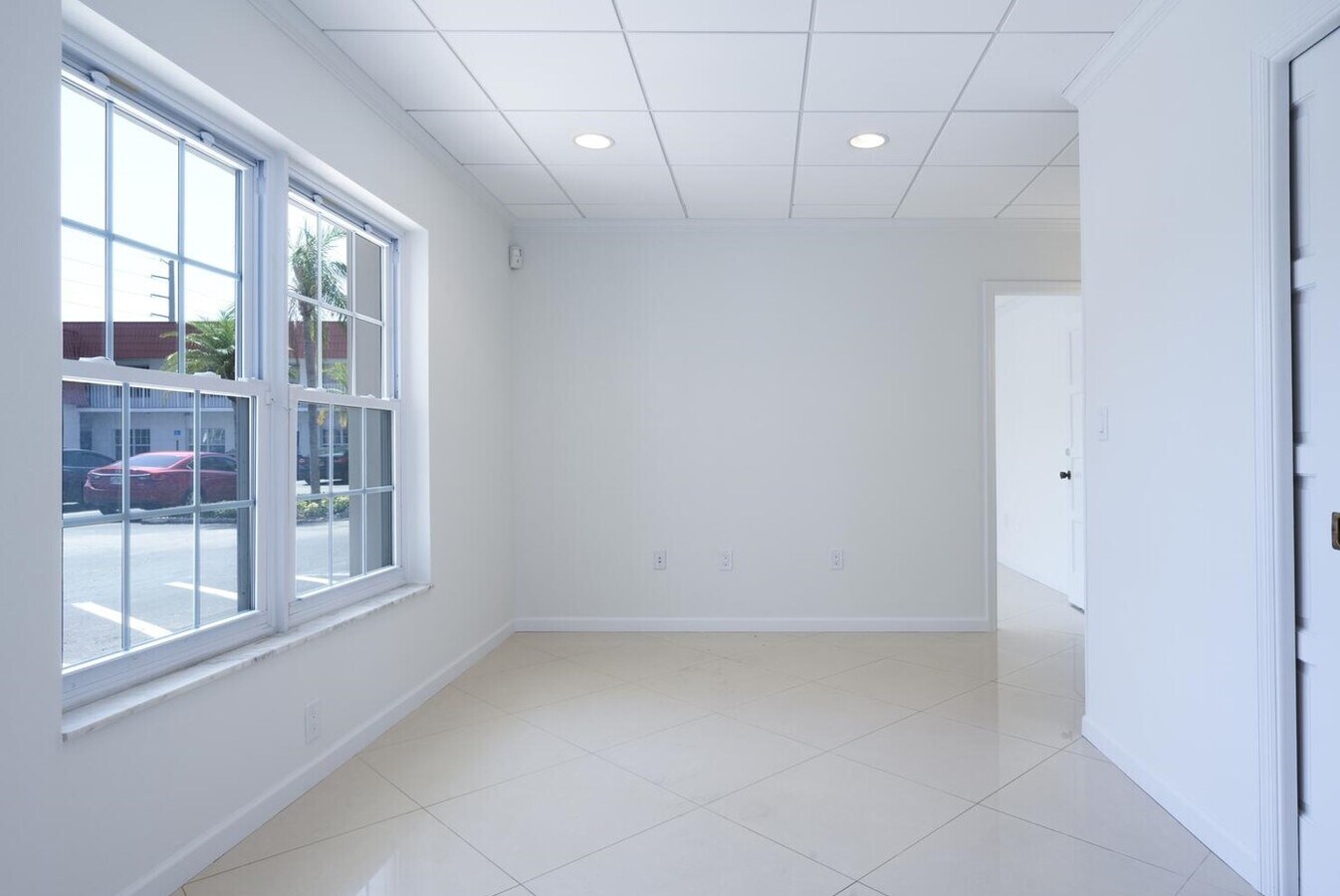 721 Us Highway 1, North Palm Beach, FL 33408 - Lot 1E - - Photo intérieure - Image 1 of 4