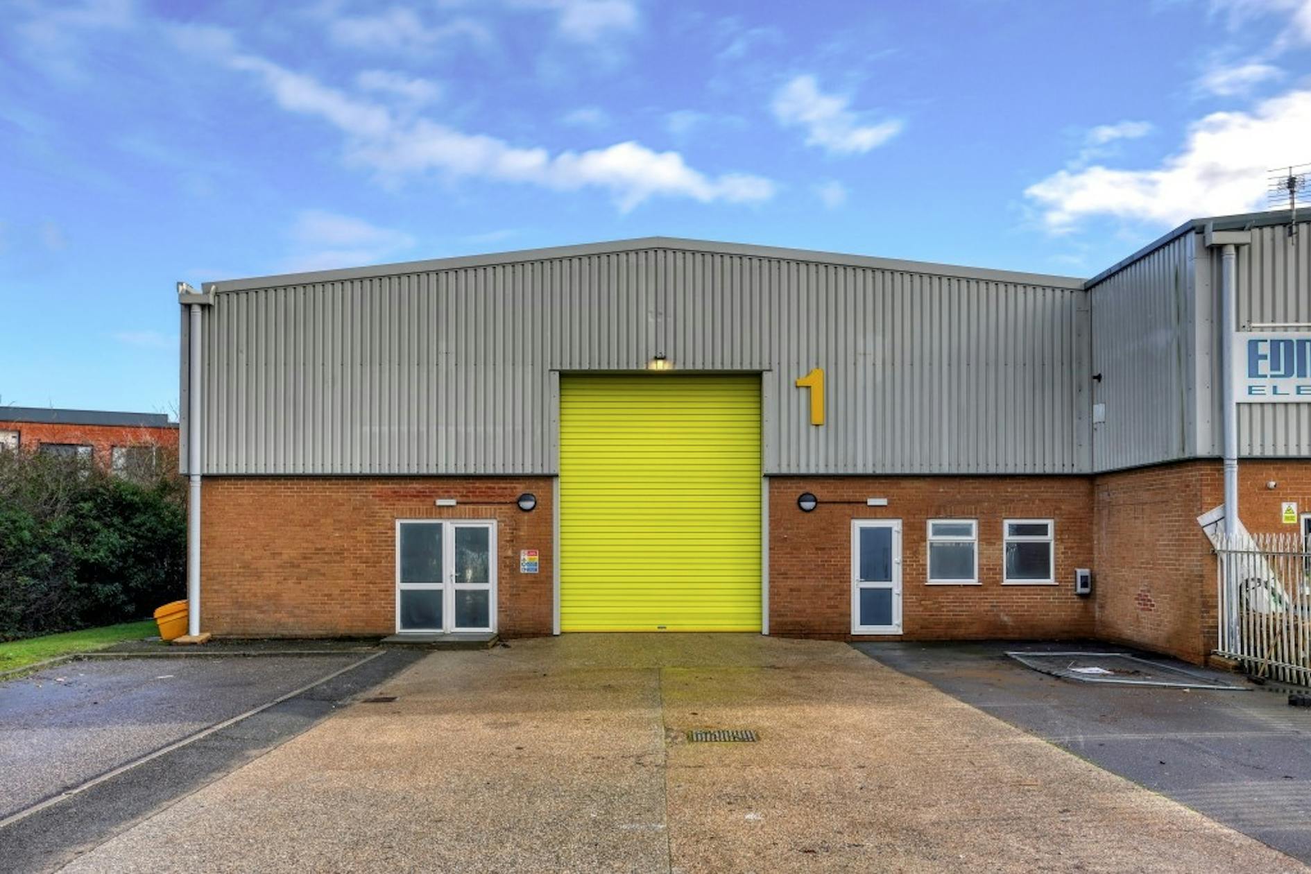 Sherrington Way, Basingstoke à louer Photo de l’immeuble– Image 1 sur 3
