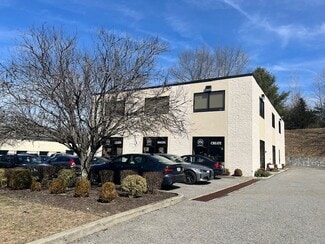 Plus de détails pour 128 Radio Circle Dr, Mount Kisco, NY - Local d'activités à louer