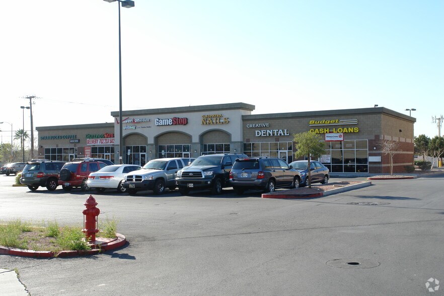 2585 S Nellis Blvd, Las Vegas, NV à louer - Photo de l’immeuble – Image 3 sur 7