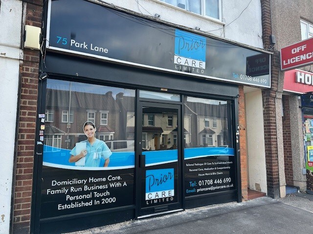 75 Park Ln, Hornchurch à louer - Photo de l’immeuble – Image 2 sur 2