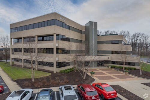 4040 Embassy Pky, Akron, OH à louer - Photo de l’immeuble – Image 3 sur 7