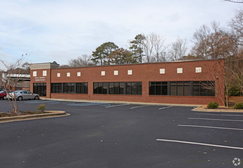 1972 Gadsden Hwy, Birmingham, AL à louer - Photo de l’immeuble – Image 3 sur 6