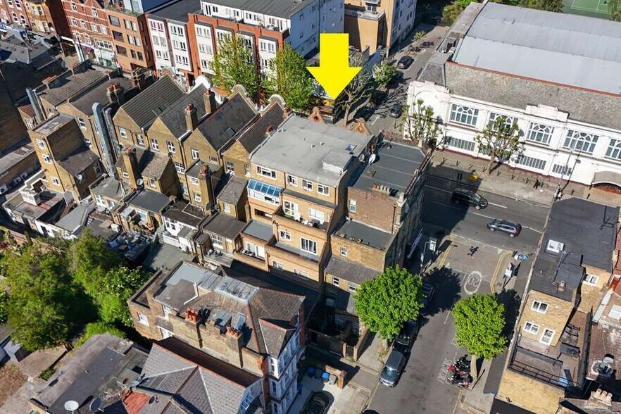 233-235 Kilburn High Rd, Londres à vendre - Photo de l’immeuble – Image 3 sur 5