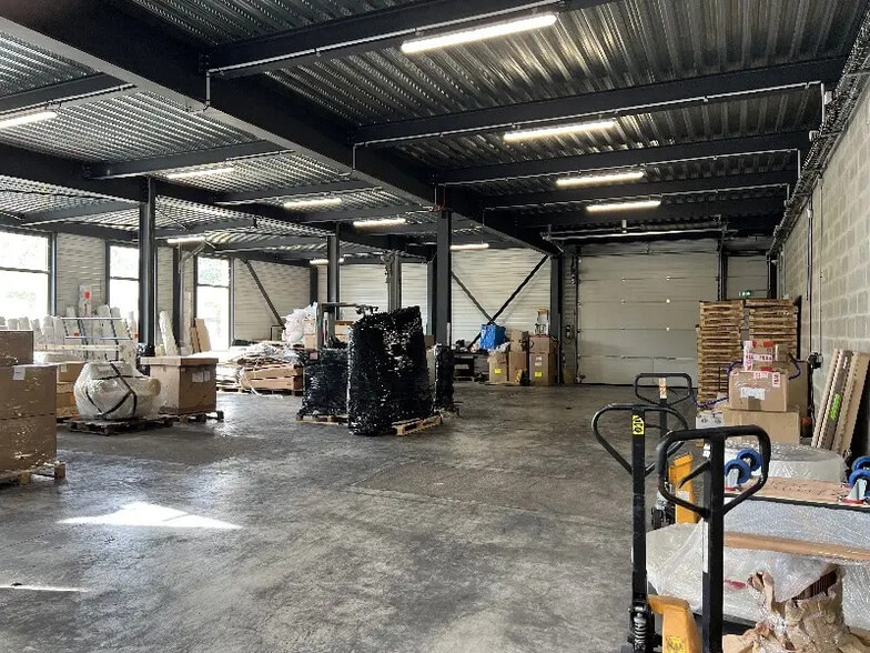 Bureau dans Tremblay-en-France à louer - Photo de l’immeuble – Image 3 sur 10