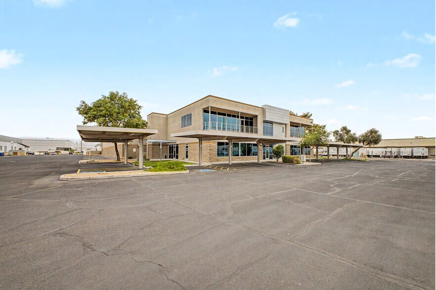230 N 48th Ave, Phoenix, AZ à louer - Photo de l’immeuble – Image 1 sur 18