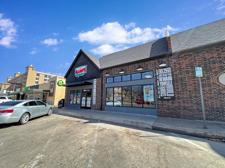 1111-1113 University Ave, Lubbock, TX à louer - Photo de l’immeuble – Image 2 sur 18