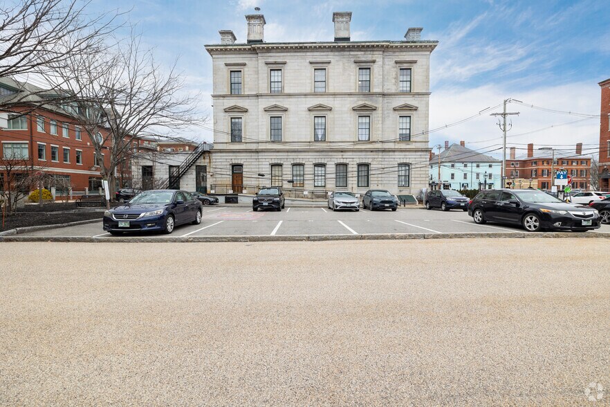 40 Pleasant St, Portsmouth, NH à louer - Photo de l’immeuble – Image 3 sur 8