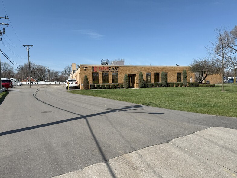 25737 Sherwood Ave, Warren, MI à vendre - Photo de l’immeuble – Image 2 sur 15