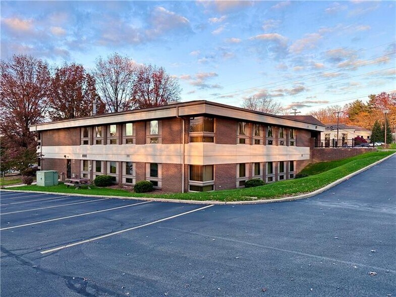 2599 Wilmington Rd, New Castle, PA à vendre - Photo de l’immeuble – Image 2 sur 19