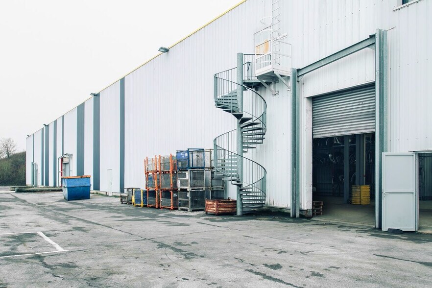 Industriel/Logistique dans Amblainville à louer - Photo de l’immeuble – Image 2 sur 12
