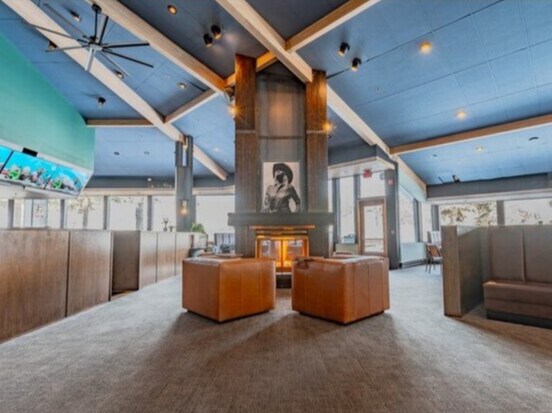 2165 Pine Grove Rd, Steamboat Springs, CO à vendre - Photo de l’immeuble – Image 3 sur 12