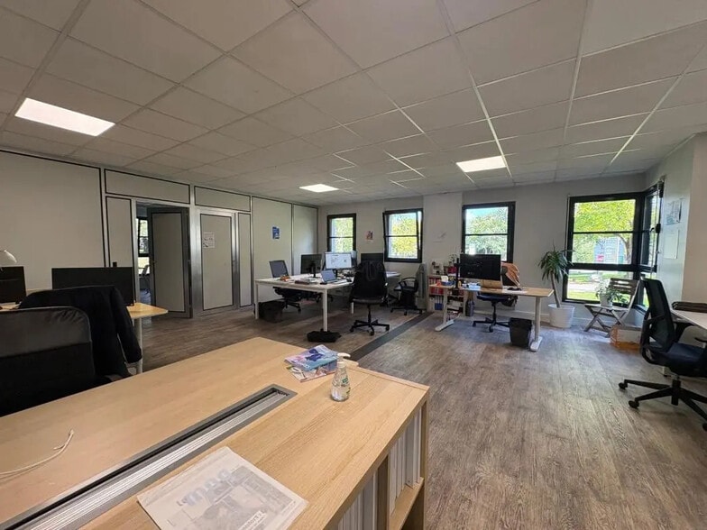 Bureau dans Saint-Herblain à louer - Photo intérieure – Image 2 sur 8