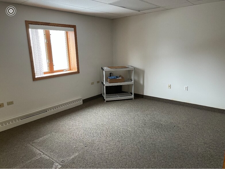 1415 Lilac Dr N, Golden Valley, MN à louer - Photo de l’immeuble – Image 3 sur 11