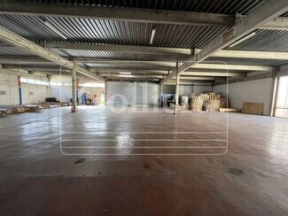 Plus de détails pour Local d'activités à louer