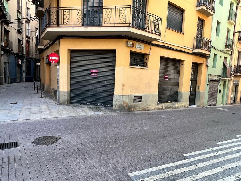 Immeuble residentiel dans Manresa, Barcelona à vendre - Photo de l’immeuble – Image 2 sur 5
