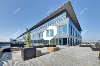 Plus de détails pour Bureau, Local d'activités à louer