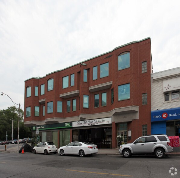 439-443 Spadina Rd, Toronto, ON à louer - Photo de l’immeuble – Image 2 sur 2