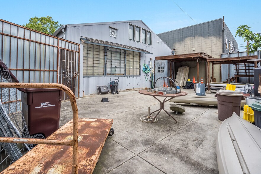 5526 San Pablo Ave, Oakland, CA à vendre - Photo de l’immeuble – Image 2 sur 16
