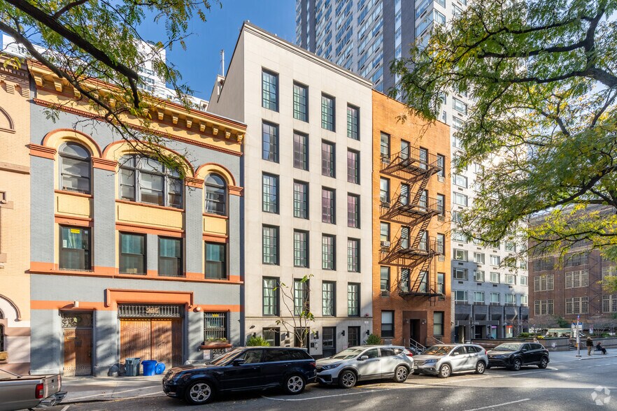 227 E 67th St, New York, NY à vendre - Photo principale – Image 1 sur 6